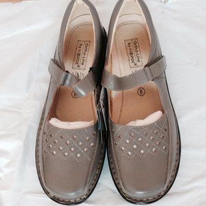 Ortho-line heeled leather sandals